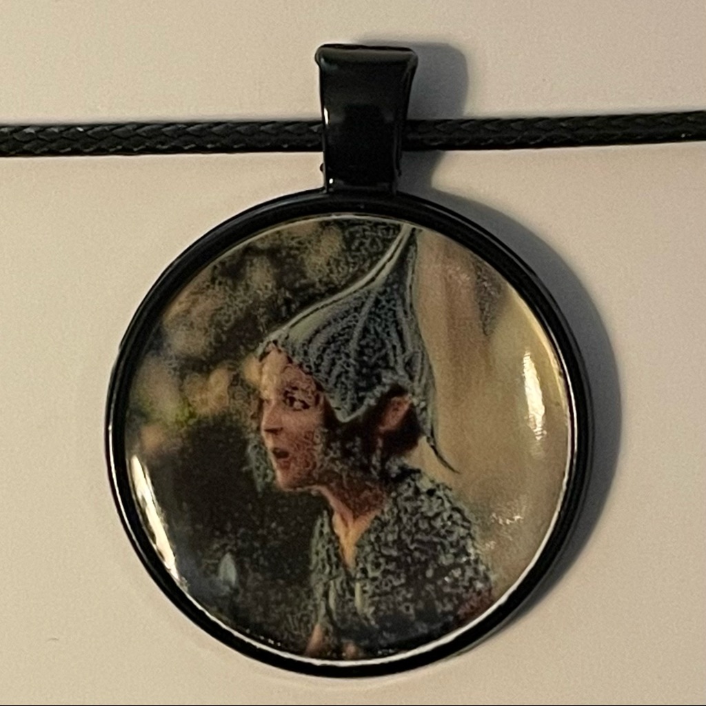 Flittle Cabochon Necklace